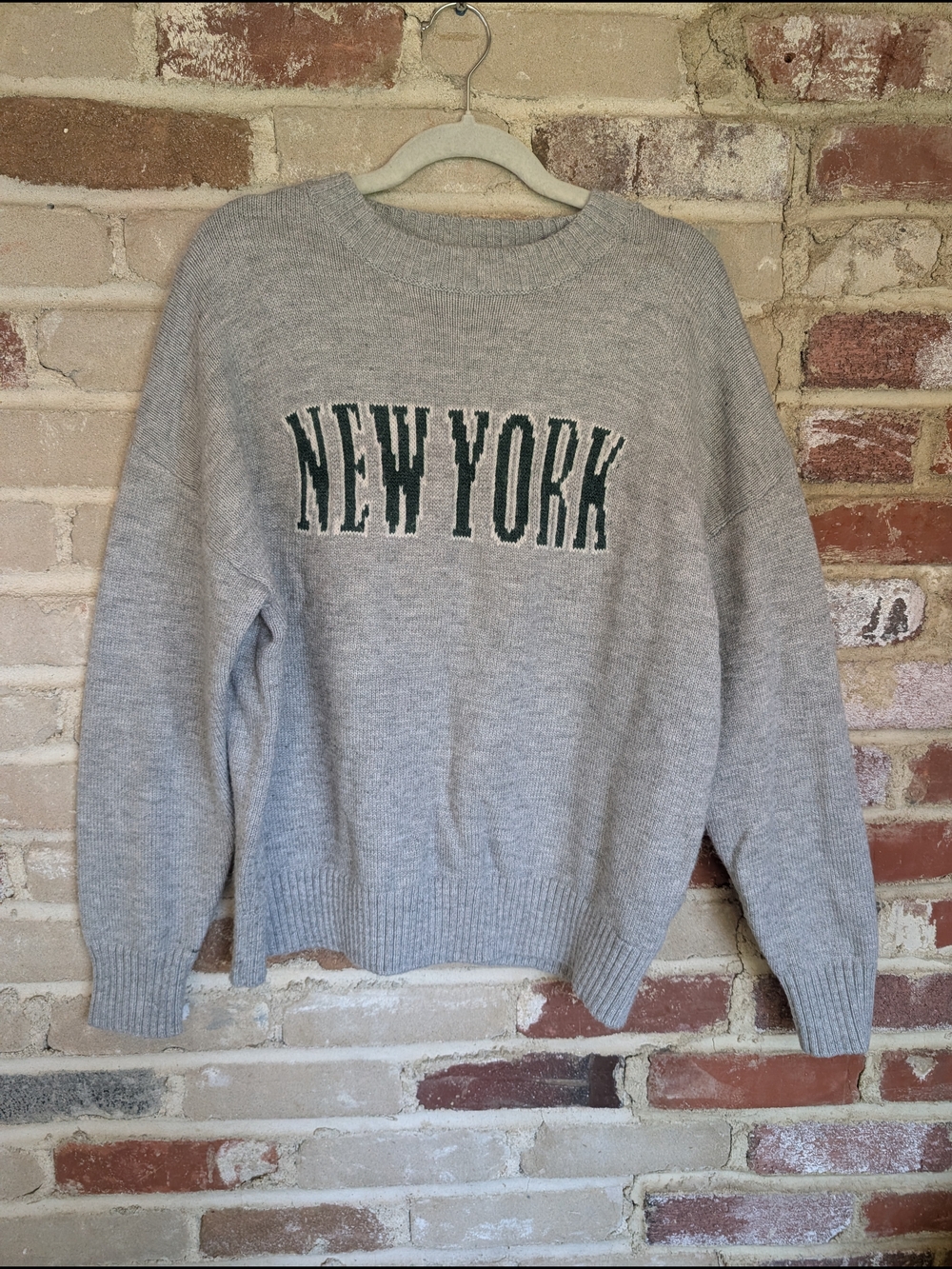 Le Lis Light Gray Ribbed Crewneck Sweater